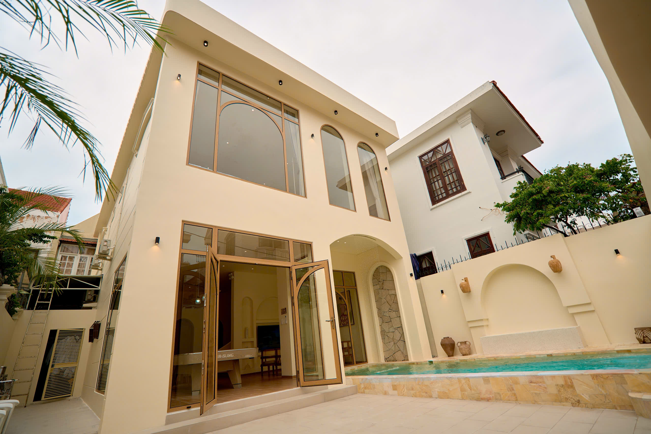 CASA BLANCA - Lạc Long Quân