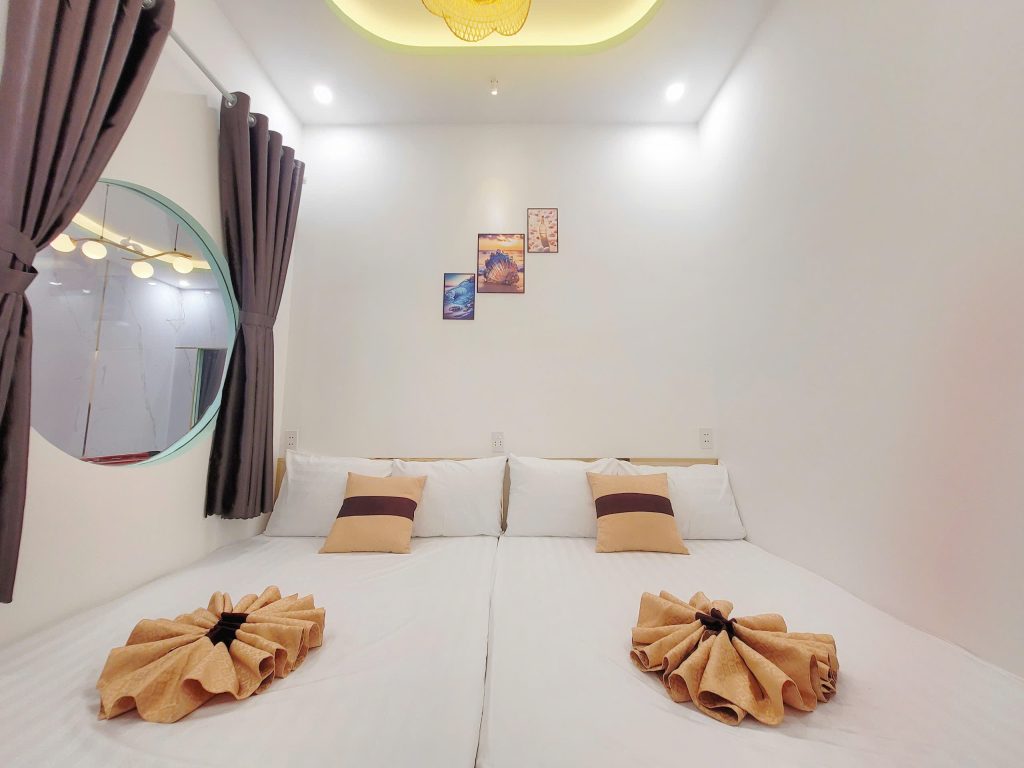 C2 Hồ Quý Ly