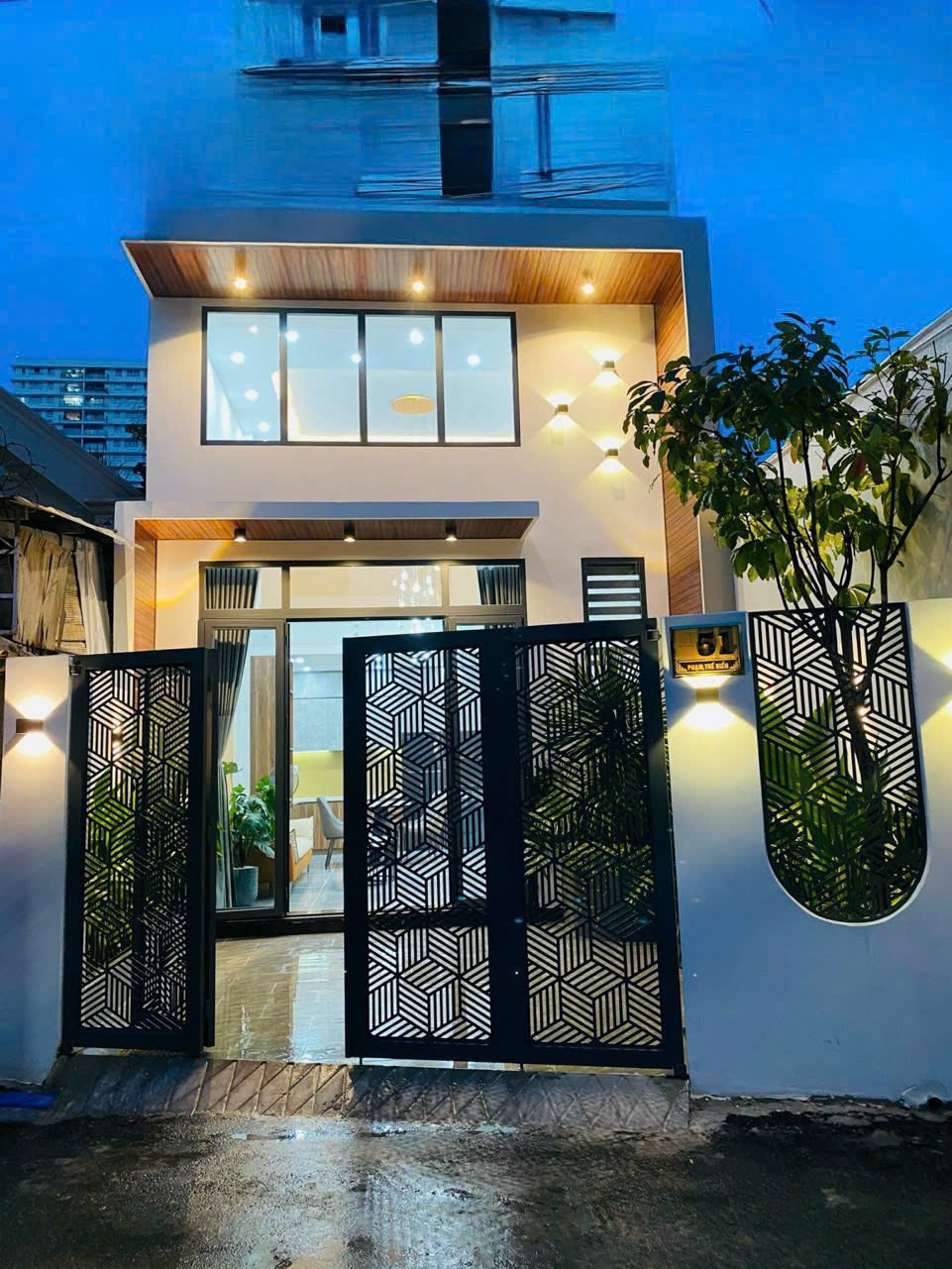 51 Phạm Thế Hiển