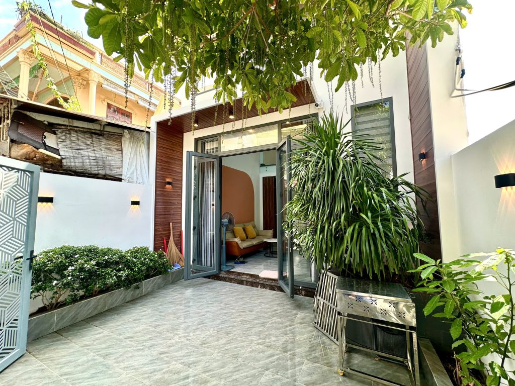 51 Phạm Thế Hiển