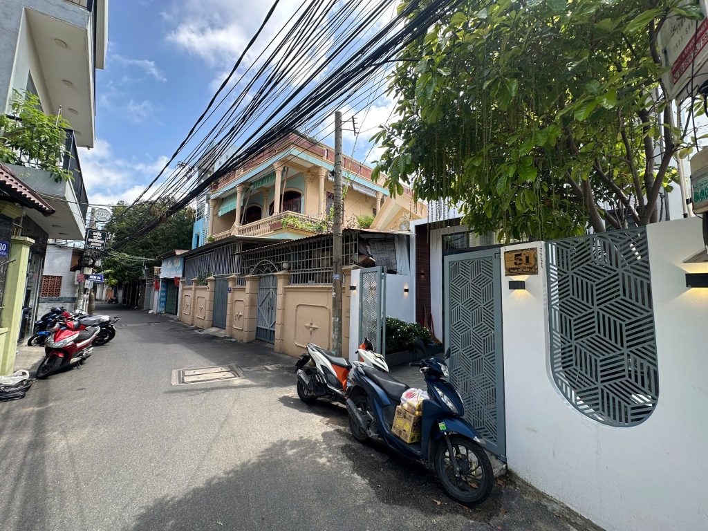 51 Phạm Thế Hiển